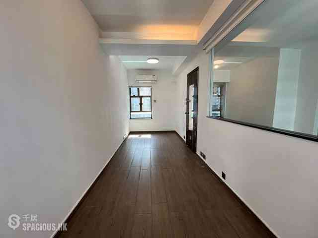 Mid Levels Central - Maxluck Court 09