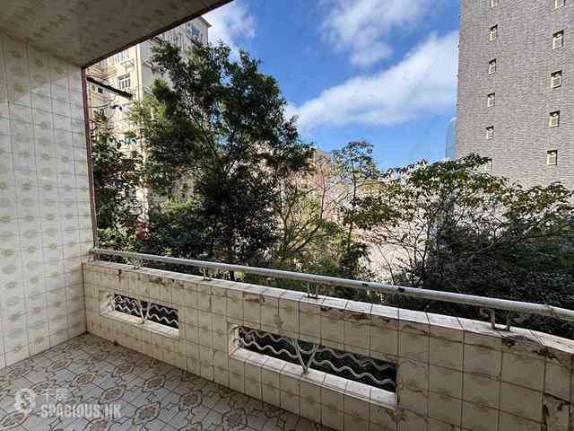 Mid Levels Central - Best View Court Block 66, Macdonnell Road 05