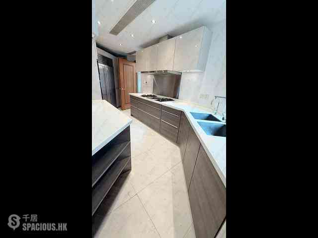 Mid Levels Central - Regence Royale Tower 1 15