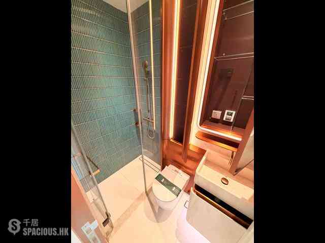Hung Hom - Midtown South (Baker Circle One) 08