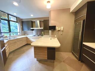 Mid Levels Central - Tregunter Block 1 13