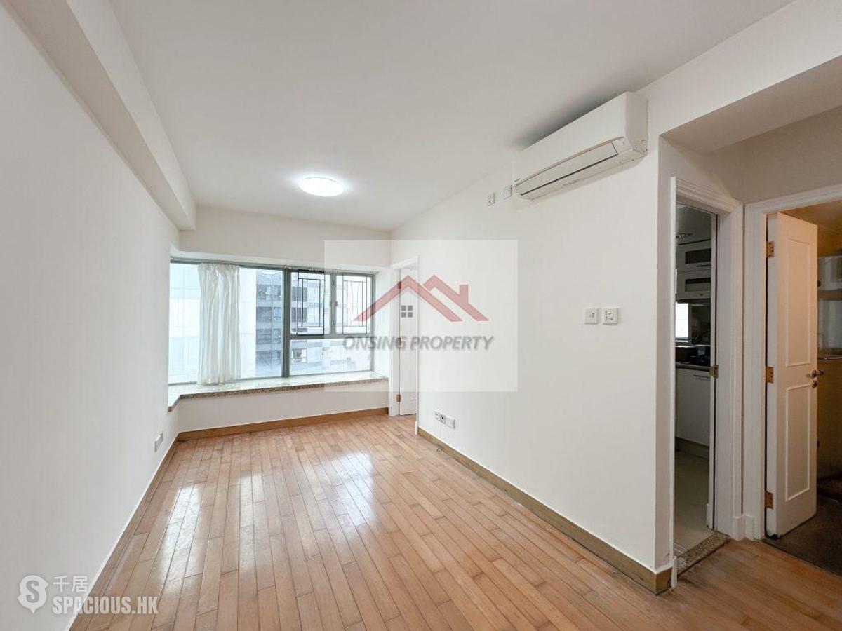Sheung Wan - Queen's Terrace 01