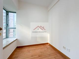 Sheung Wan - Queen's Terrace 06