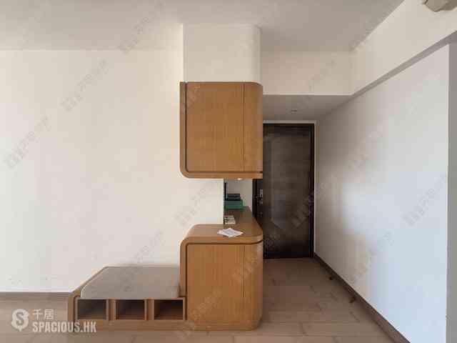 Wong Chuk Hang - Marinella Block 8 10