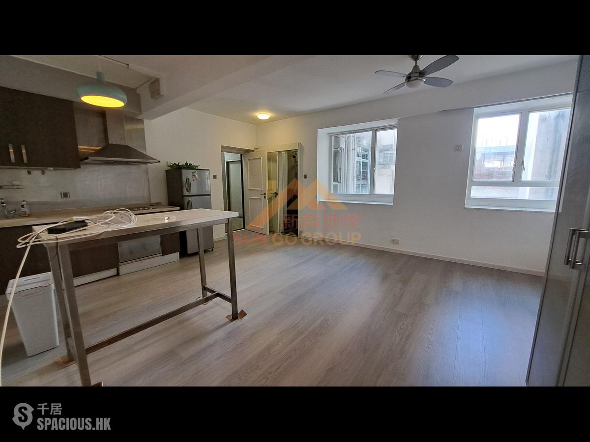 Mid Levels Central - Woodland Court 01