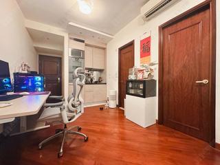 Wan Chai - The Avenue 04