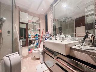 Wan Chai - The Avenue 10