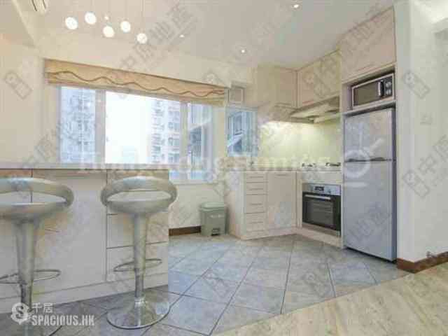 Mid Levels Central - Ying Fai Court 01