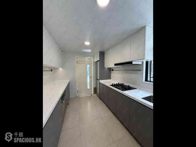 Mid Levels Central - The Grand Panorama 12