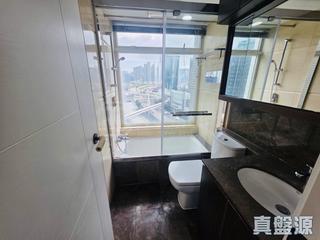 Tai Kok Tsui - Harbour Green Tower 1 07
