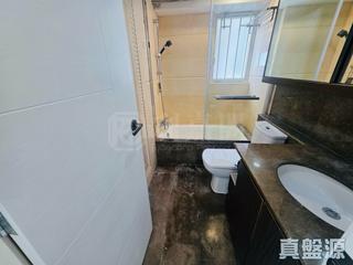 Tai Kok Tsui - Harbour Green Tower 1 08