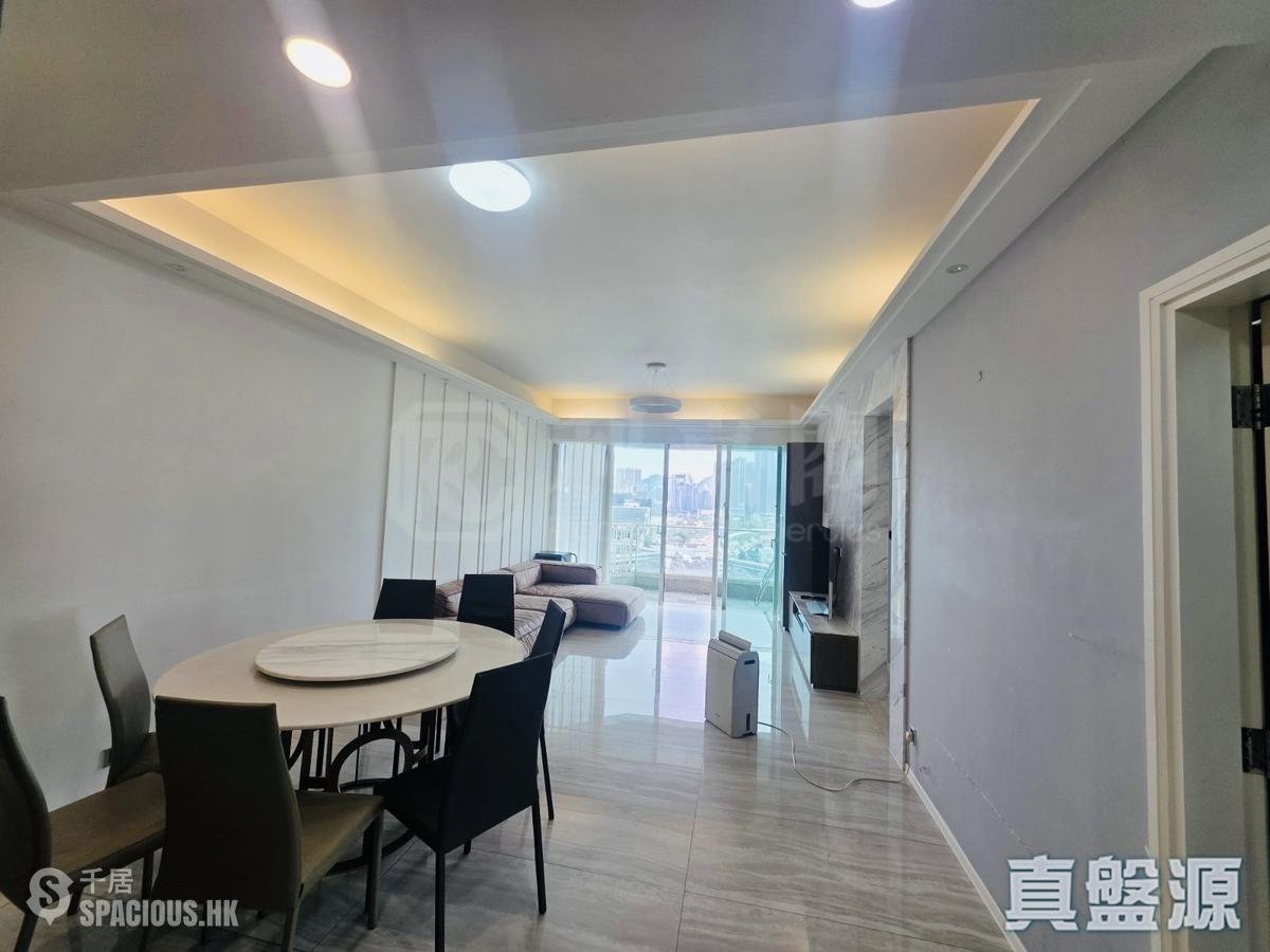 Tai Kok Tsui - Harbour Green Tower 1 01
