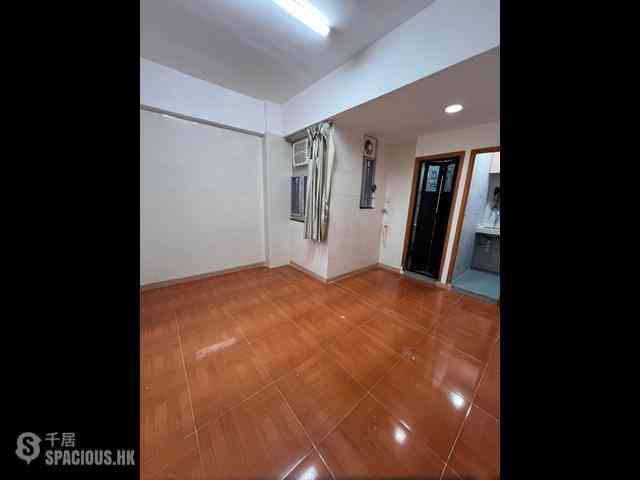 Mong Kok - Tung Pik Building 03