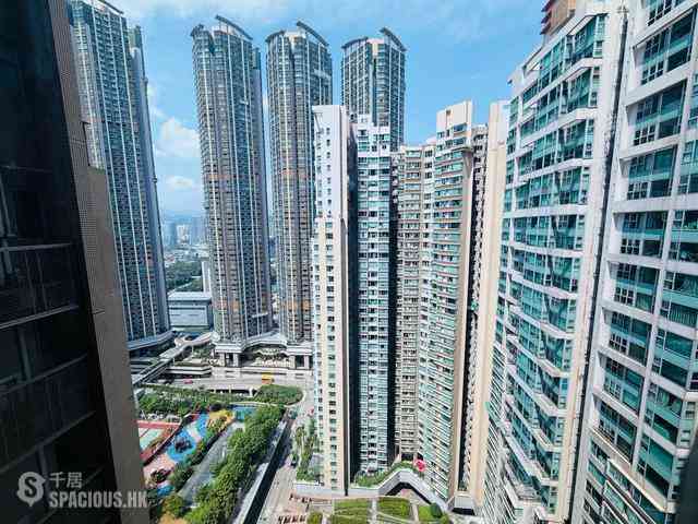 West Kowloon - The Waterfront 07