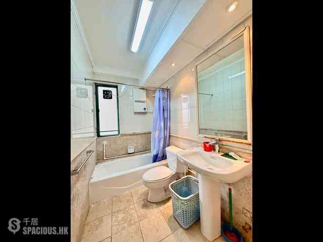 Mid Levels Central - Robinson Place 04