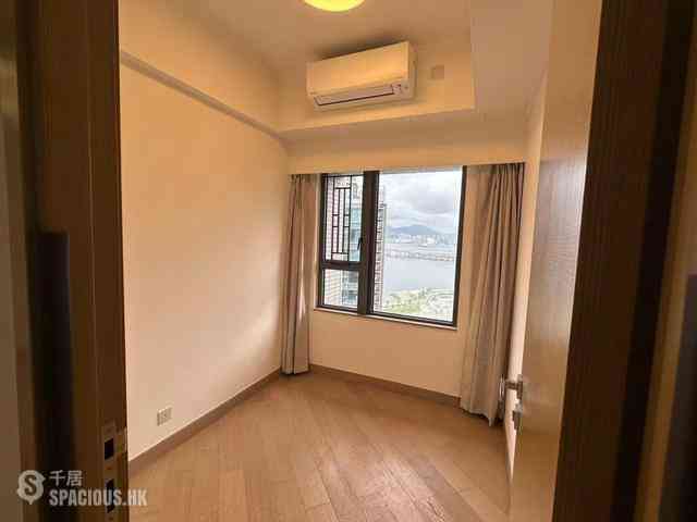 Tseung Kwan O - The Wings Ocean Wings Block 6B 05