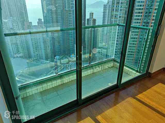 Kennedy Town - University Heights 05