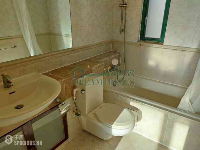 Kennedy Town - University Heights 12