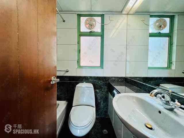 Wan Chai - Royal Court 15