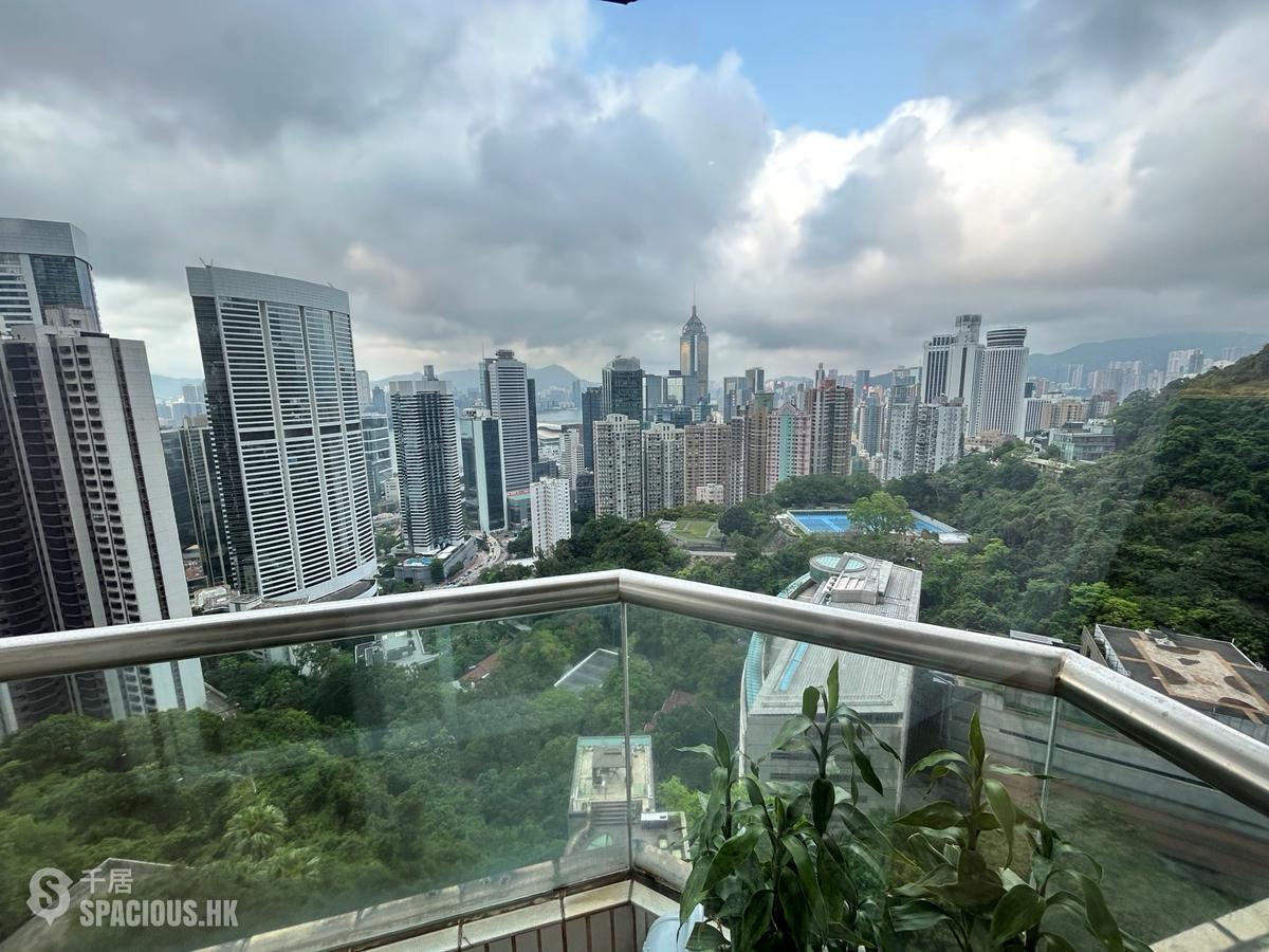 Mid Levels East - Bowen Place 01