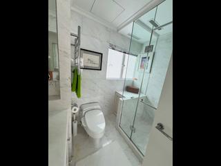 Mid Levels East - Bowen Place 10
