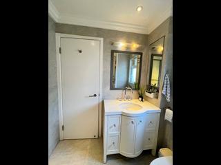 Mid Levels East - Bowen Place 11