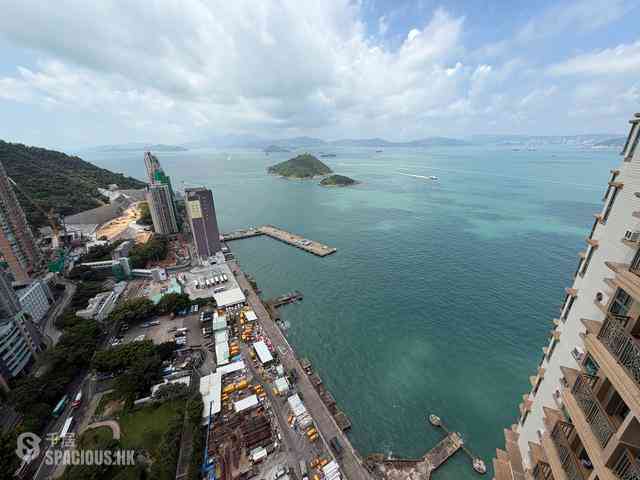 Kennedy Town - The Merton Tower 2 01