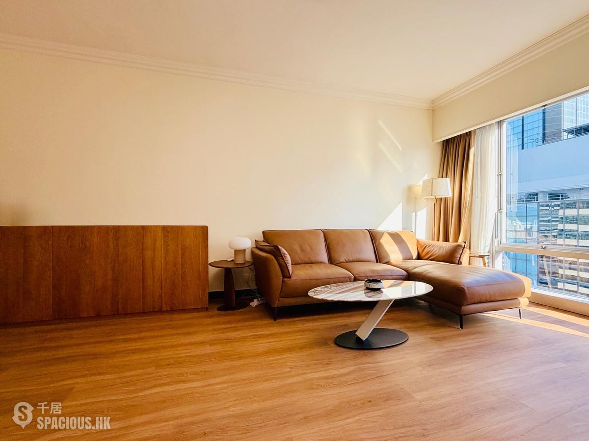 Wan Chai - Convention Plaza Apartments 01