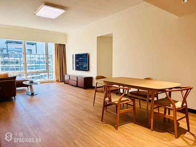 Wan Chai - Convention Plaza Apartments 03