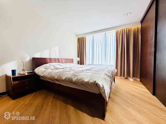 Wan Chai - Convention Plaza Apartments 09