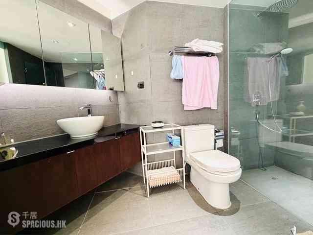 Wan Chai - Convention Plaza Apartments 10