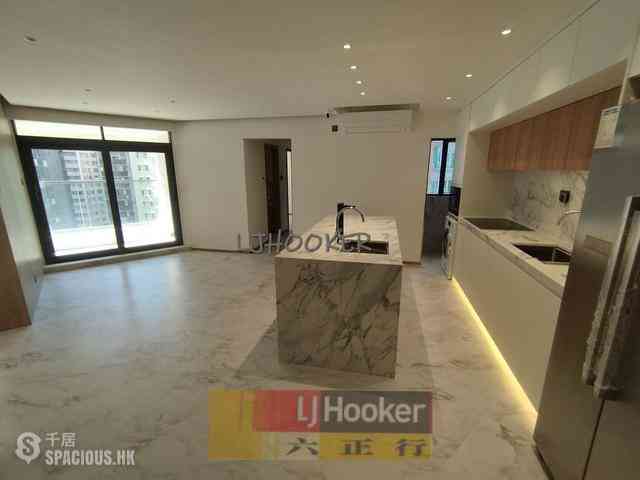 Soho - Albron Court 03