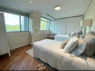 Repulse Bay - The Lily 11