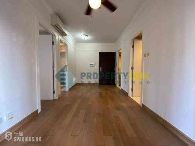 Soho - Centrestage 03