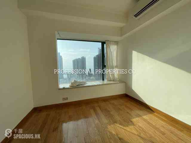 Kennedy Town - University Heights 03