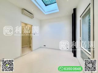 Clear Water Bay - Pik Uk 26
