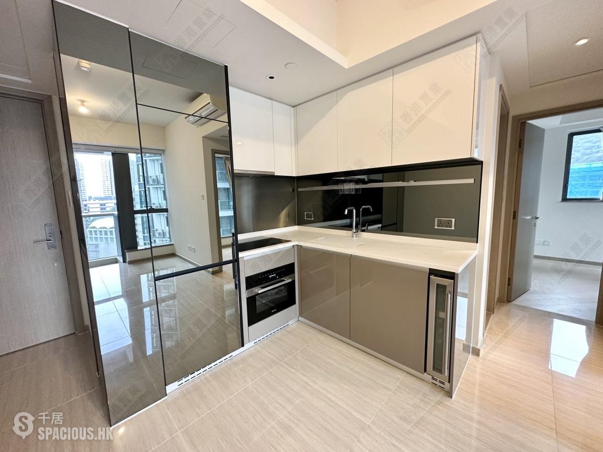 Wong Chuk Hang - The Southside Phase 1 Southland Tower 2B 01