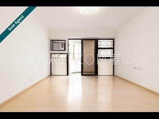 Mid Levels Central - Elegant Terrace Block 2 04