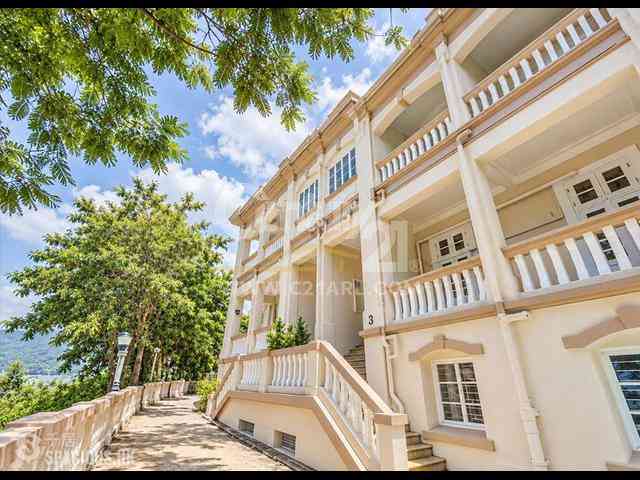 Pok Fu Lam - Felix Villas 01