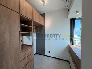 Sheung Wan - Queen's Terrace 06