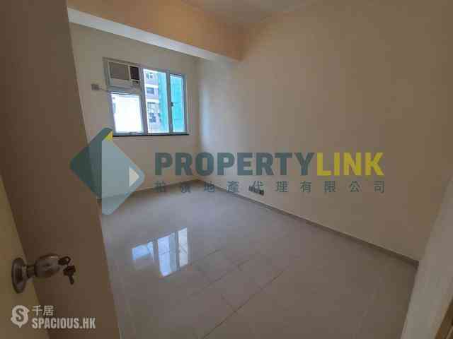 Mid Levels West - Bonanza Court 07