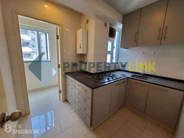 Mid Levels West - Bonanza Court 08