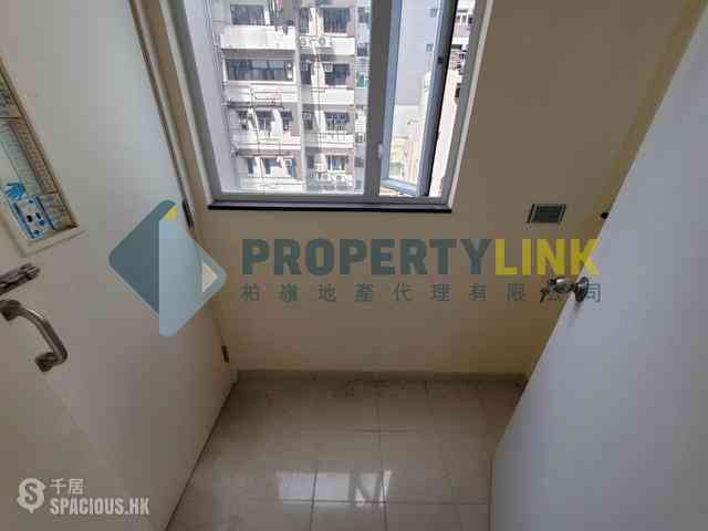 Mid Levels West - Bonanza Court 09