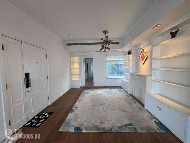 Mid Levels East - Bowen Place 05