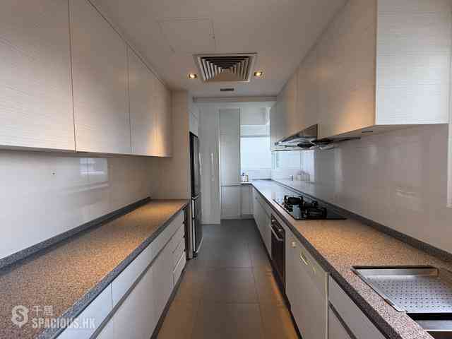 Mid Levels East - Bowen Place 03