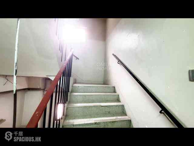 Sheung Wan - 40, Queen's Road West 14