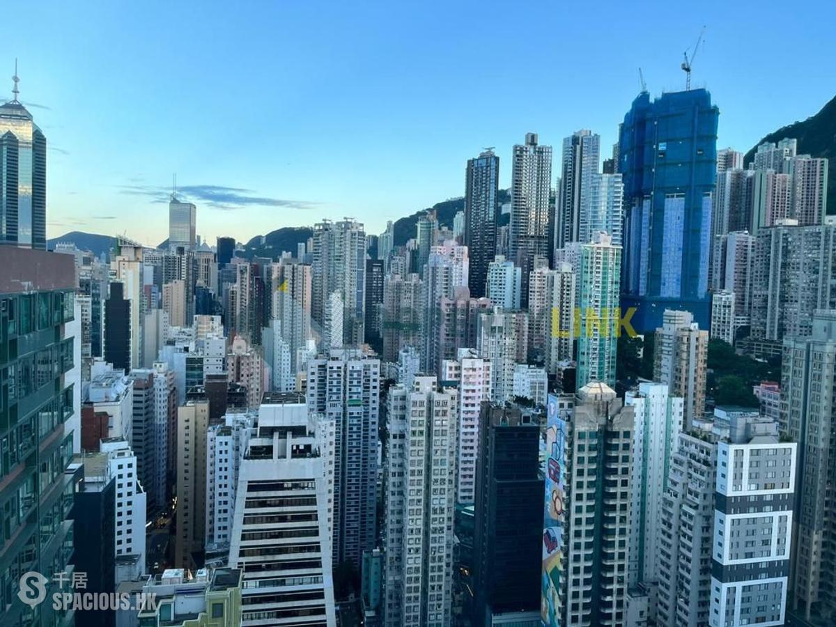 Sheung Wan - Queen's Terrace 01