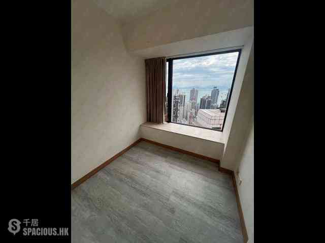 Sai Ying Pun - The Babington 12