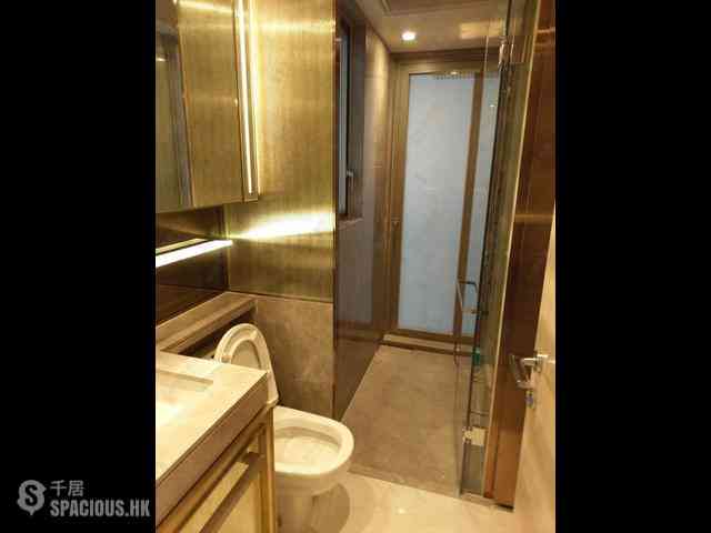 Sai Ying Pun - King's Hill 03
