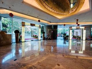 Mid Levels Central - Fairlane Tower 04